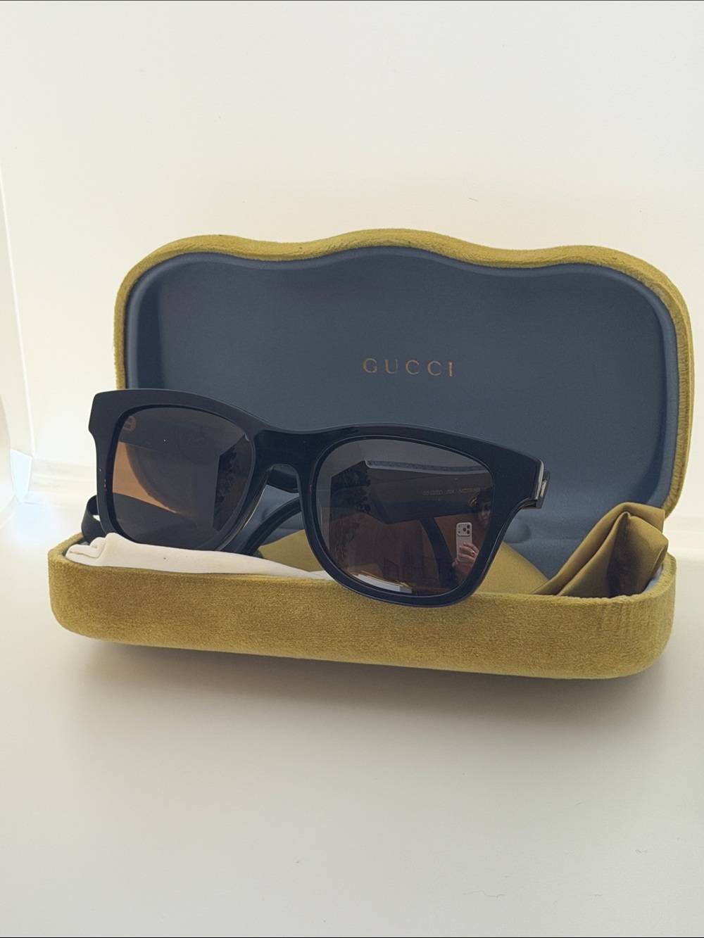 Gucci Black Sunglasses with Brown Lenses and Velvet Case